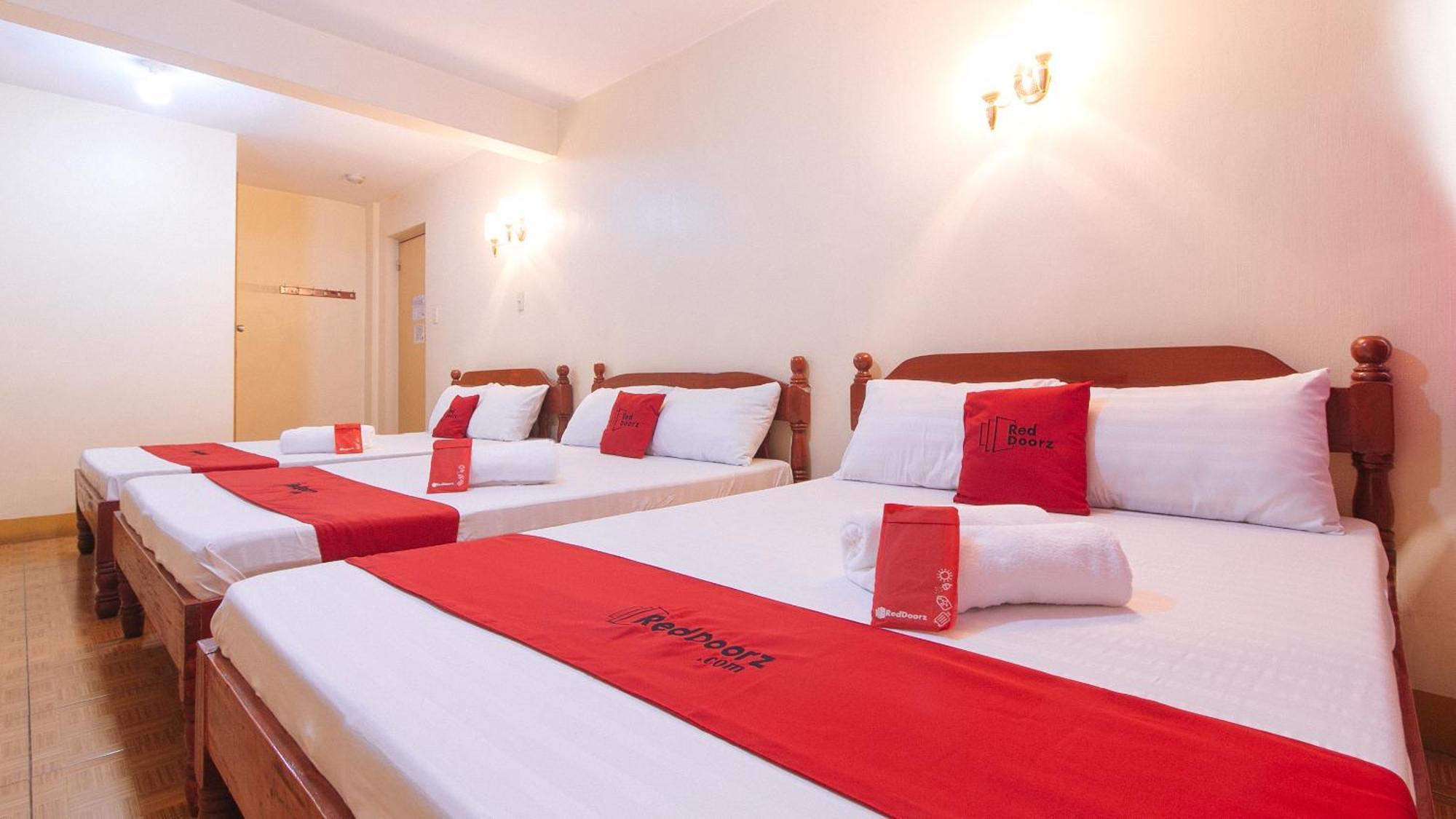 Reddoorz @ Golden Victory Hotel Mabalacat Pampanga Εξωτερικό φωτογραφία