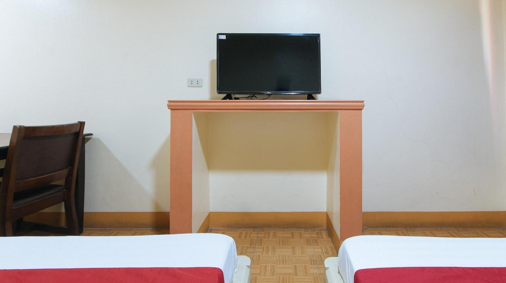 Reddoorz @ Golden Victory Hotel Mabalacat Pampanga Εξωτερικό φωτογραφία