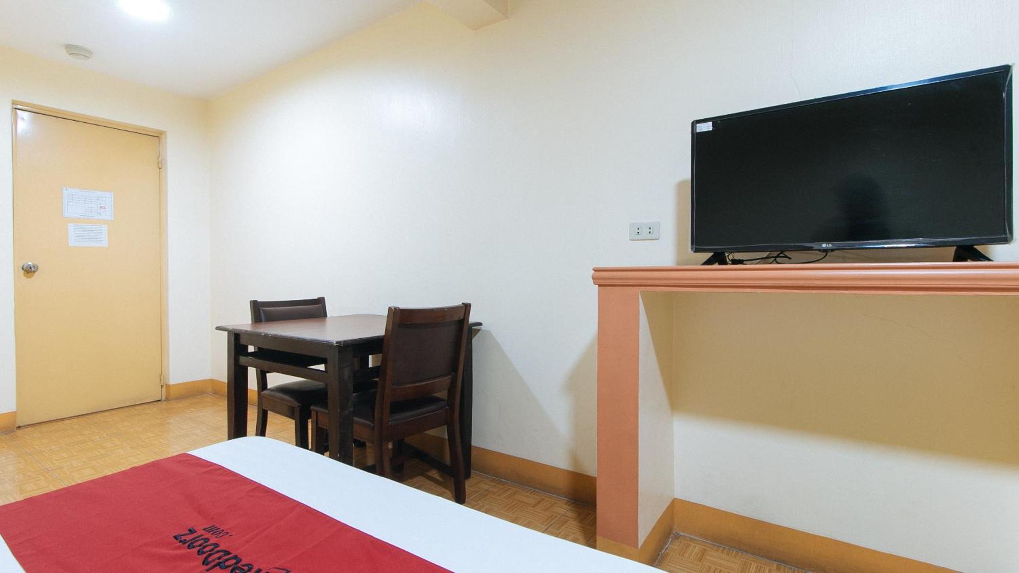Reddoorz @ Golden Victory Hotel Mabalacat Pampanga Εξωτερικό φωτογραφία