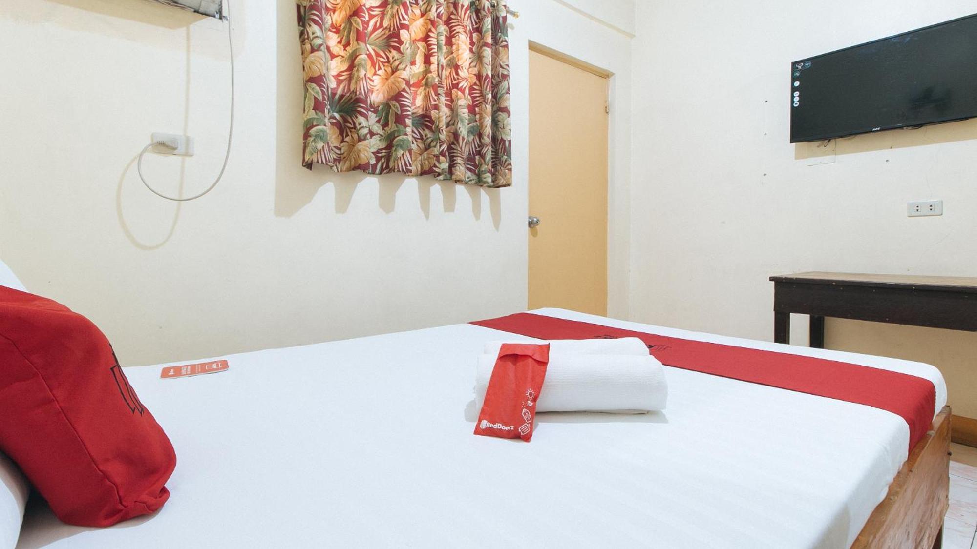 Reddoorz @ Golden Victory Hotel Mabalacat Pampanga Εξωτερικό φωτογραφία