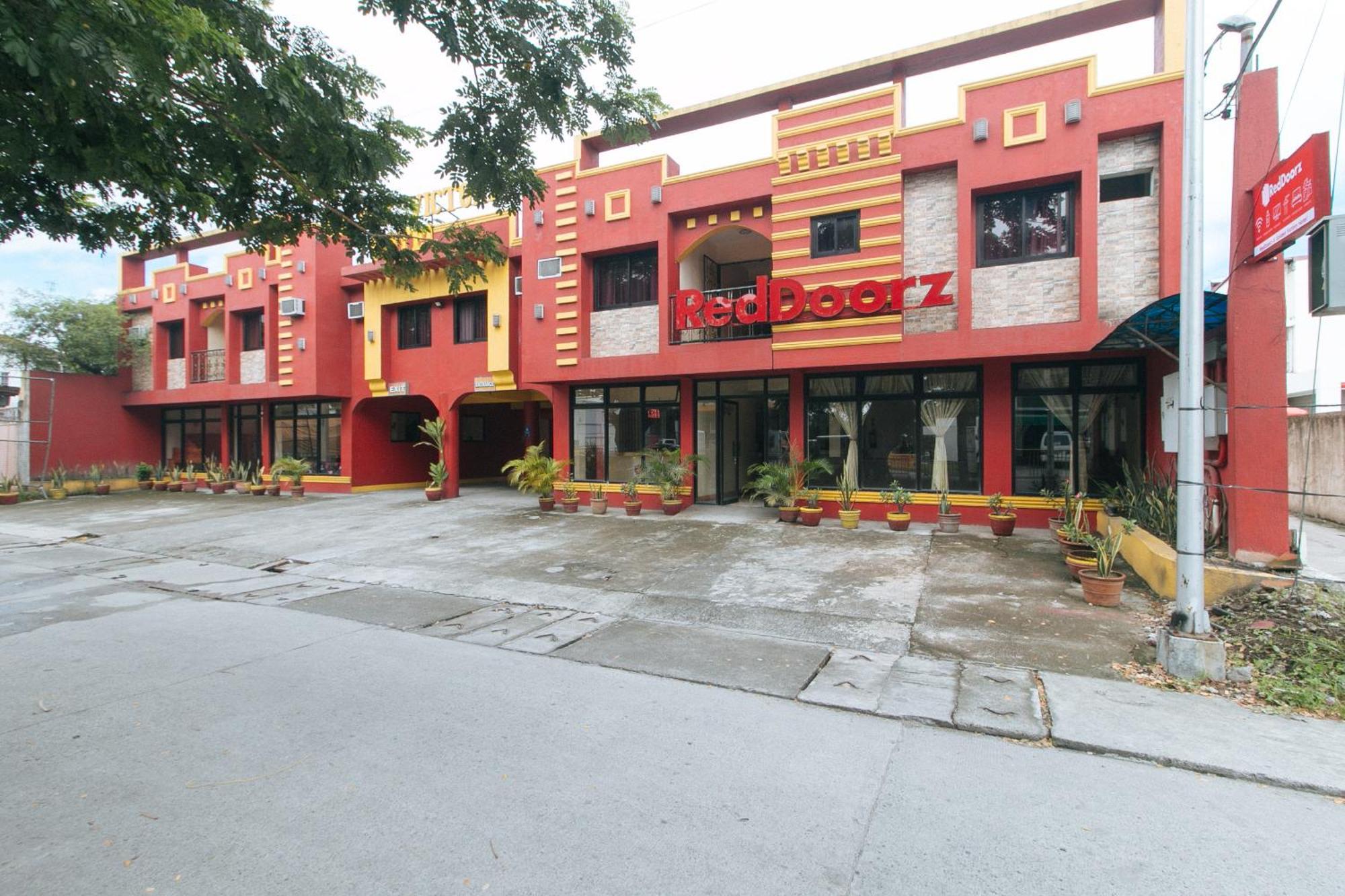 Reddoorz @ Golden Victory Hotel Mabalacat Pampanga Εξωτερικό φωτογραφία